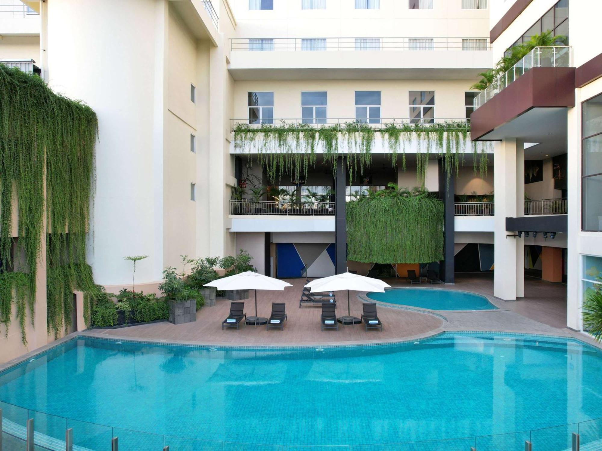 Mercure Бенгкулу Екстериор снимка